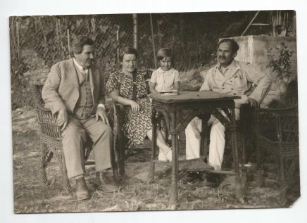 Zsigmond Móricz pierwszy od lewej fot. Kárpáti és Fia
